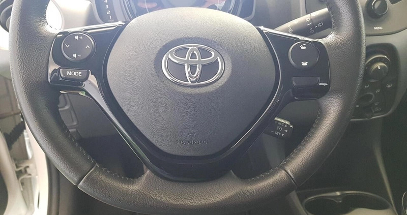 Toyota Aygo cena 42900 przebieg: 26731, rok produkcji 2021 z Miechów małe 232
